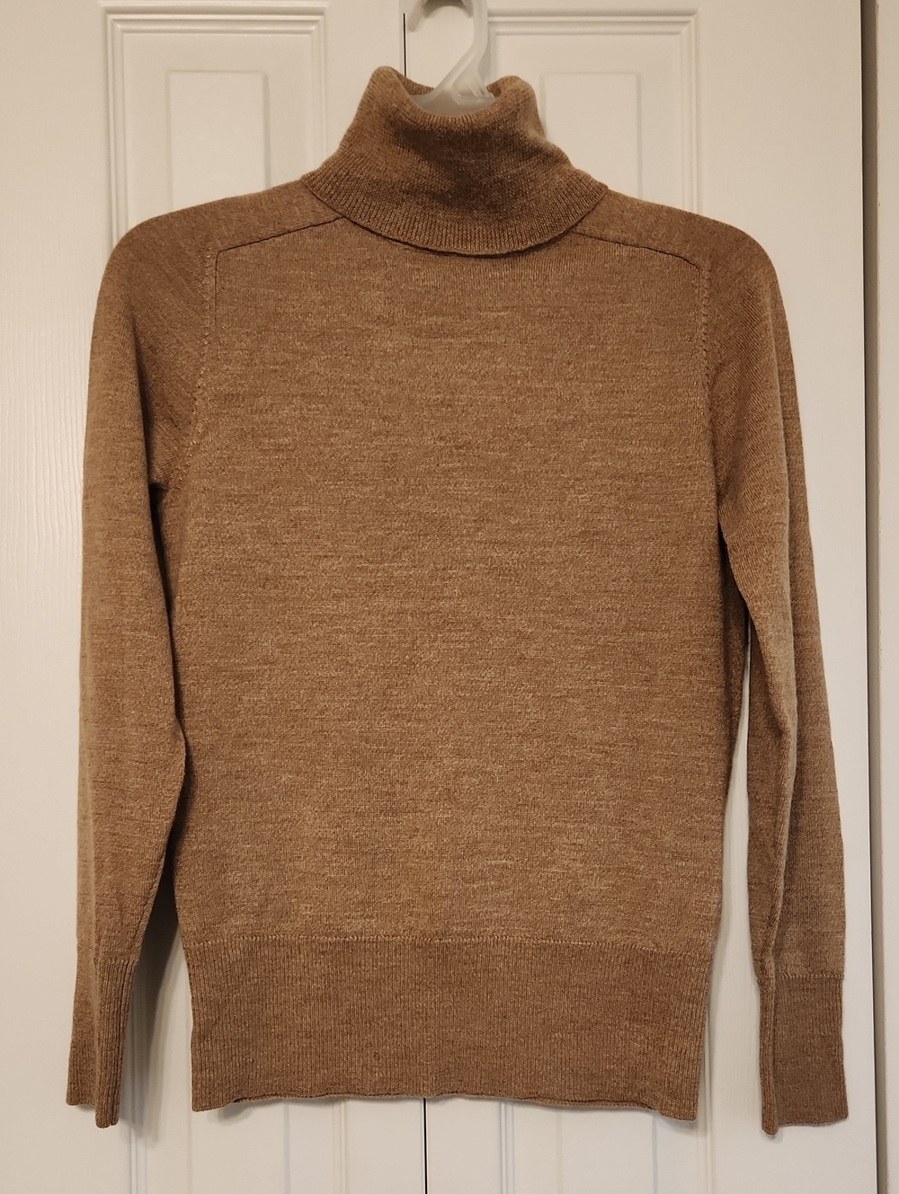 Victor Alfaro 100 % Wool Tan  Turtleneck Size S